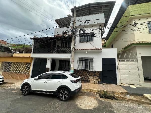 R CECILIA BRAGA, N. 189, Apto 03, FUNDOS, UBA