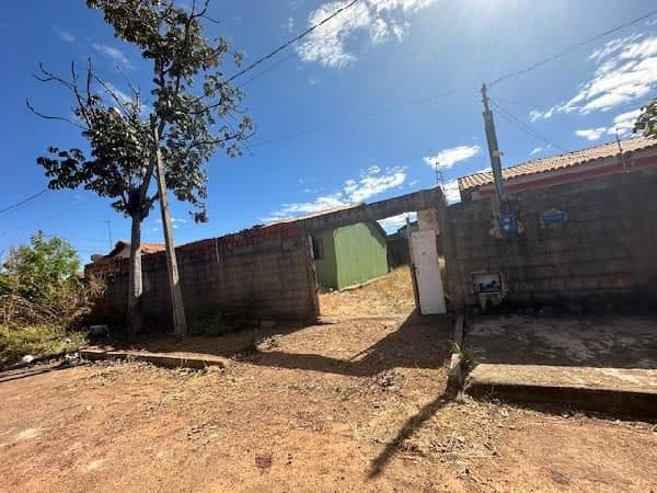 RUA 13, N. SN, QD 17, LT 15, COCALZINHO DE GOIAS