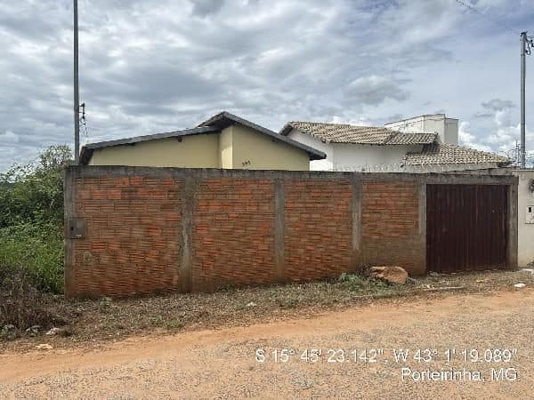RUA HENRIQUE FRANCISCO DOS SANTOS, N. 295, LT 04 QD 17, PORTEIRINHA