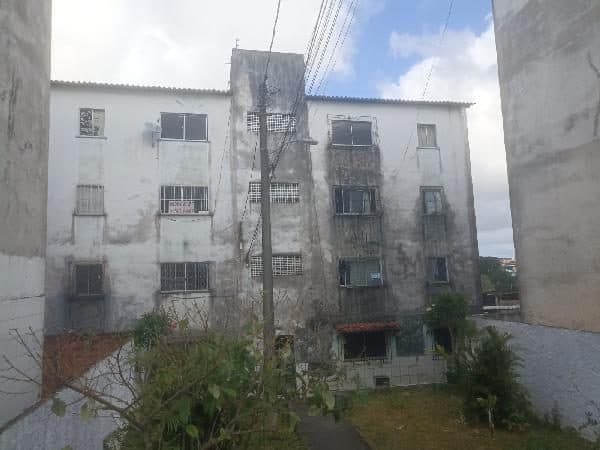 RUA  PROFESSOR JAIME DE SA MENEZES, N. 50, Apto 301, BL 50, SALVADOR