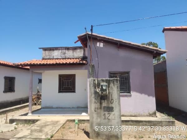 RUA OITO, N. S/N, LT 121, AGUA BRANCA