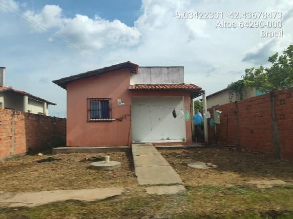 RUA X, N. 260, LT 12 QD N, ALTOS