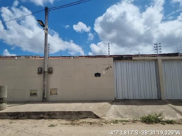 RUA ADALTO FARIAS, N. 303, CS B, HORIZONTE