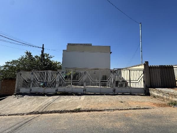 RUA ANGELINA FIGUEIRA, N. 391, CASA 06, LT 04, QD M, QUEIMADOS