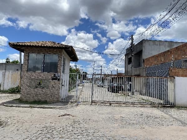 RUA CONDE DE IRAJÁ, N. S/N, CASA 10, FEIRA DE SANTANA