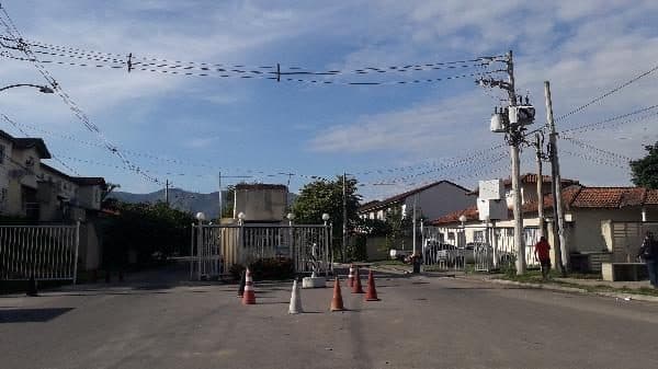 RUA DOUTOR  ALBERT  SABIN, N. SN, CS 71, TIPO B, LT 17, NOVA IGUACU