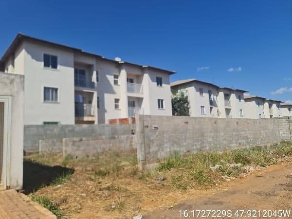 RUA TAREK, N. SN, Apto 102, BL C, QD 20, LT A1, LUZIANIA