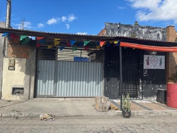 AV ASA BRANCA ALAMEDA F, N. SN, CS 44, LT 33 QD D, FEIRA DE SANTANA