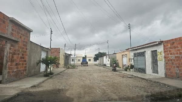 ESTRADA DA PEDRA FERRADA, N. 33, AL P QD E, FEIRA DE SANTANA
