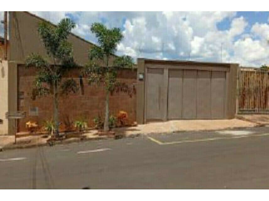 Rua Mandaguaçu, 49 - Residencial Sebastião Moraes - Catanduva / SP, Catanduva