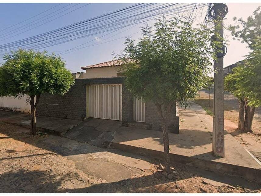 Rua Leoncio Araujo Veras, 554 - Planalto - Crateús / CE, Crateús