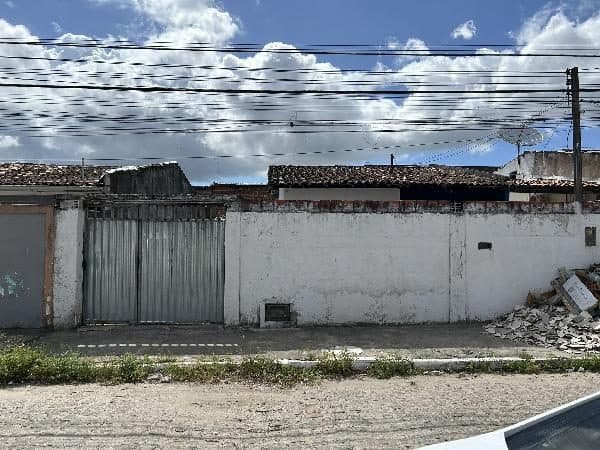 RUA ALCIDES GOMES DE MOURA, N. 120, LT 492 QD 21, MACEIO