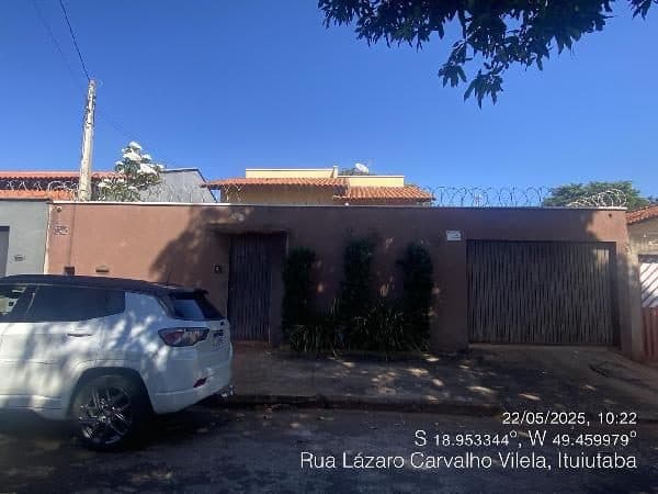 RUA LAZARA CARVALHO VILELA, N. 512, QD 08, LT 10, ITUIUTABA