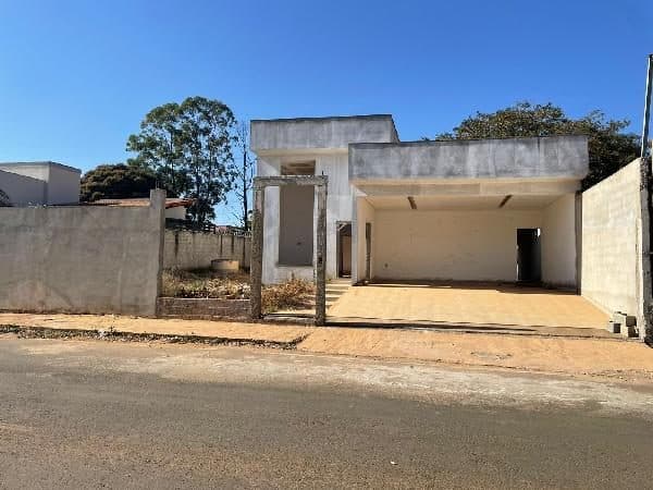 RUA CASTELO BRANCO, N. 617, QD 17 LT 31, POMPEU