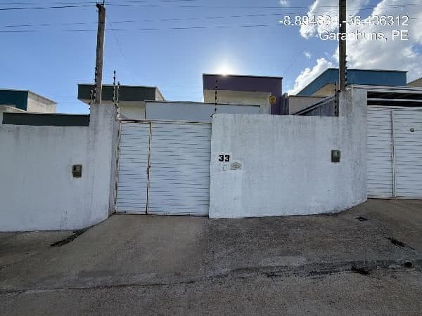 RUA JURACI ALVES DE ALMEIDA, N. 33, UN 12 LT 09R QD H1, GARANHUNS