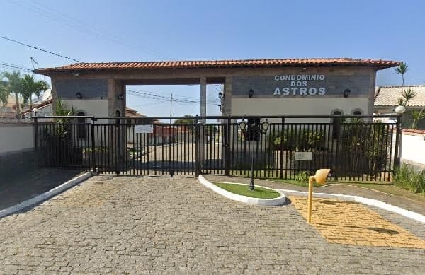 AVENIDA JAMES MENDONCA CLARK, N. 57, LT 18 QD 01, ARARUAMA