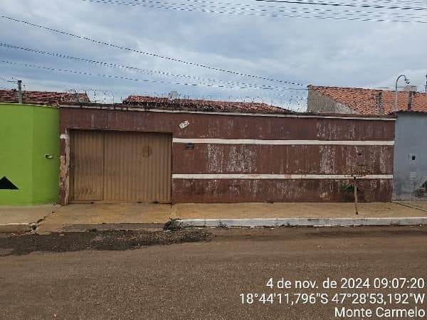 RUA DEZ, N. 221,, MONTE CARMELO