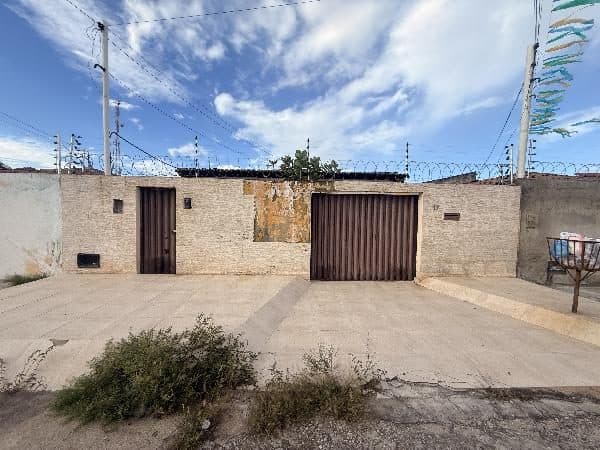 RUA CESARINA LEITE, N. 17, QUADRA 38, LOTE 17, MOSSORO
