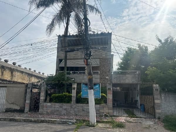 RUA ALBERTO SIQUEIRA, N. 1105, LT 37 QD 20, DUQUE DE CAXIAS