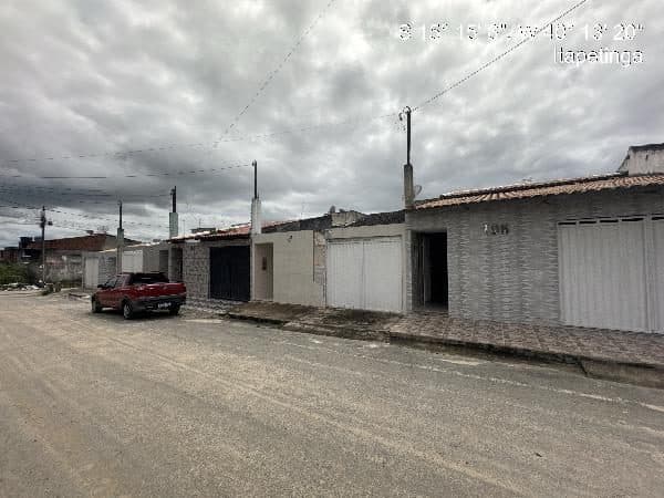 RUA B, N. 192, LT 04 QD 02, ITAPETINGA