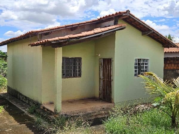 RUA 87, N. SN, QD 247 LT 27, SANTO ANTONIO DO DESCOBERTO