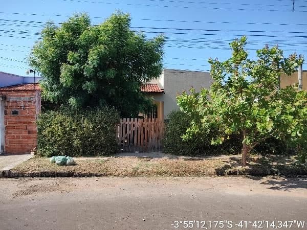 VEREADOR FRANCISCO CASSEANO DE BRITO, N. 417, QD 247 LT 09, PIRACURUCA