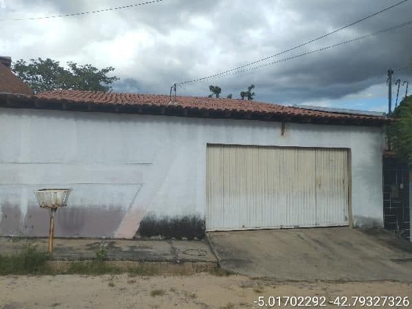 RUA PROFESSOR VESPASIANO RUBIM, N. 6722, LT 33, QD C,, TERESINA