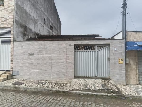 RUA A, N. 29, ÁREA 01, QD C, FEIRA DE SANTANA