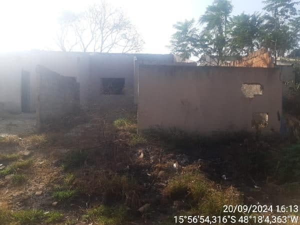 RUA 14, N. 28, Apto ., QD 37, LT 28, SANTO ANTONIO DO DESCOBERTO