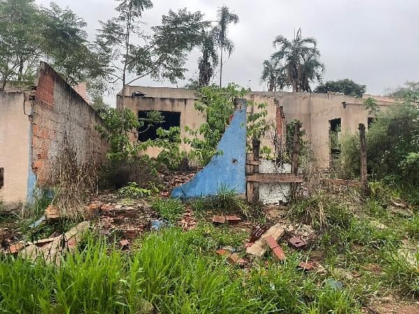 QUADRA 37, N. SN, LOTE 27, RUA 14, SANTO ANTONIO DO DESCOBERTO