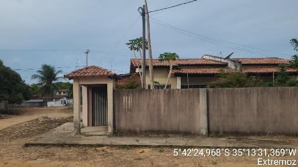 RUA CHUVA DE OURO, N. S/N, CS 04 QD 08 LT 220, EXTREMOZ