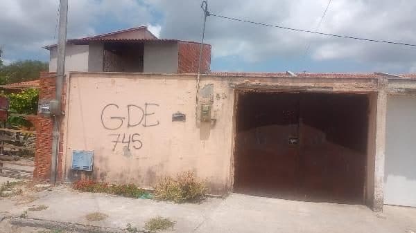 RUA MARIA BENTO DA SILVA, N. 35, CS A, HORIZONTE