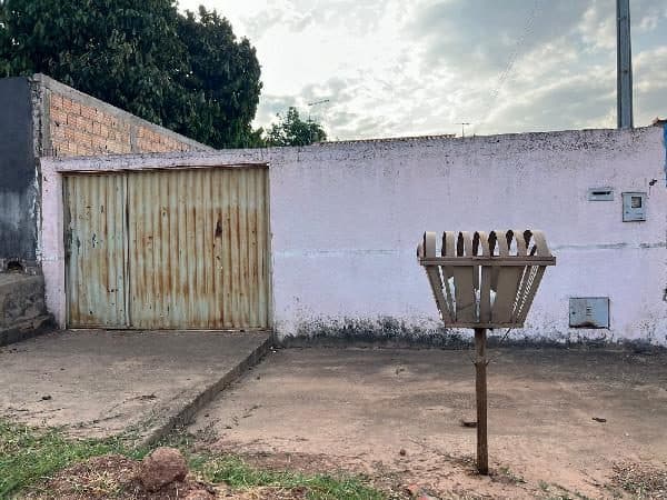 RUA ALIDA GARRONE, N. S/N, LT 12-B, QD 50, SANTO ANTONIO DO DESCOBERTO
