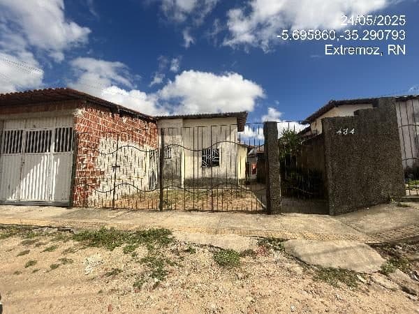 RUA SÃO MIGUEL ARCANJO, N. 434, LOTE 448, QUADRA 17, EXTREMOZ