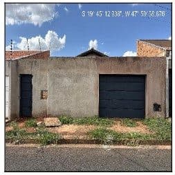 RUA NAIR DE OLIVEIRA ROCHA, N. 230, LT 10 QD 04, UBERABA