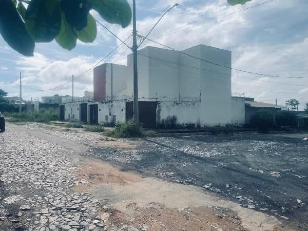 AVENIDA CHIQUITA CHAVES, N. 1371, CASA 01, PAVIMENTO TERREO, BLOCO 01, DIVINOPOLIS