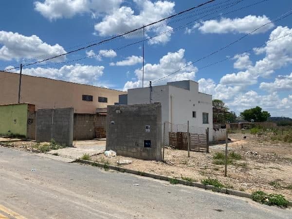 RUA DIVINA CARDOSO, N. 1295, LT 14 QD 14, ARAUJOS