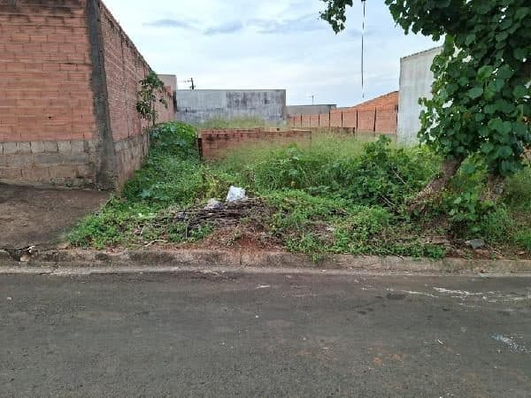 RUA PYLADES ETTORE FACCHIN, N. SN, LOTE 04 QUADRA Q, DESCALVADO