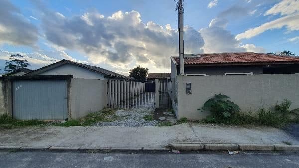RUA ADAIL TEIXEIRA DE MELLO, N. 202-A, 03, PARANAGUA