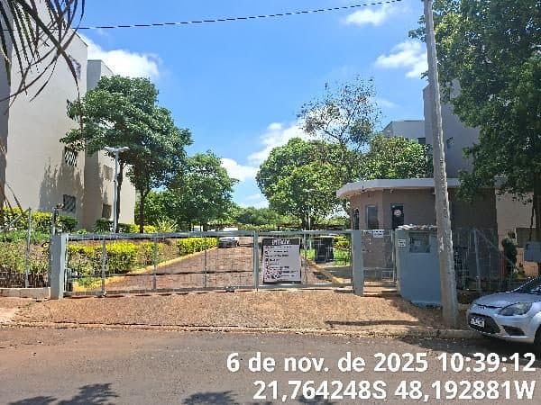 AVENIDA PROFESSOR GUSTAVO FLEURY CHARMILLOT, N. 381, Apto 33, BL FLAMBOYANT, ARARAQUARA
