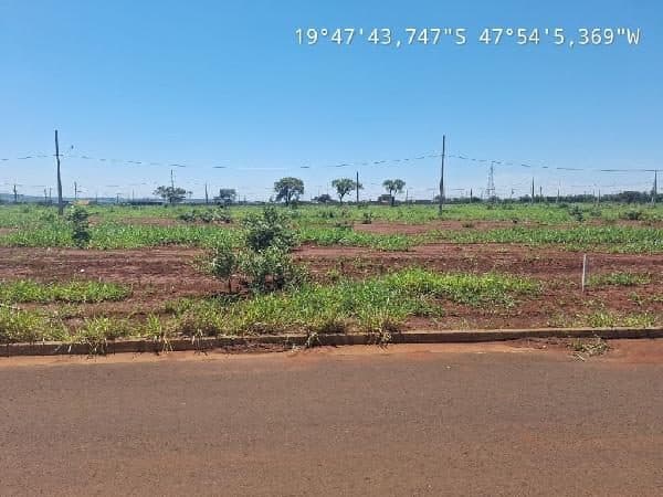 RUA DEZENOVE, N. SN, LT 12, QD 17, UBERABA