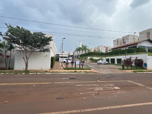 RUA OSEIAS FURTOSO, N. 1051, Apto 202, BL 07, VAGA N 57, LONDRINA