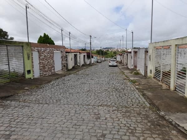 RUA D, N. 15, LT 12 QD II LOT BOA ESPERANCA, SERRINHA