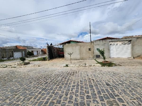 RUA ALTAMIR ARAUJO GUIMARAES N 388 D24, N. 388, LT 24 QD D, CAMPINA GRANDE