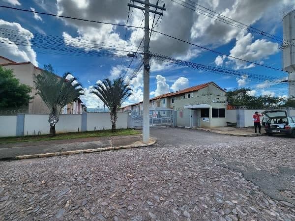 RUA ANTONIO FONSECA LEAL, N. 699, Apto 101, QD 16 BL 11 LT 01/33, SETE LAGOAS