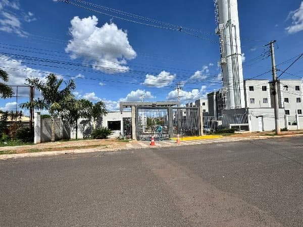 RUA PRESIDENTE JOAO BELCHIOR MARQUES GOULART, N. 873, Apto 402, BL 03, ARARAQUARA