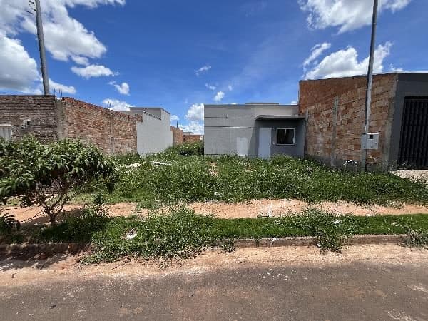RUA 23, N. 398, LT 19 QD 29, UBERABA