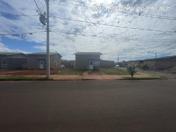 AVENIDA DR. JOÃO FONSECA PERFEITO, N. 498, LT01 QDD, UBERABA