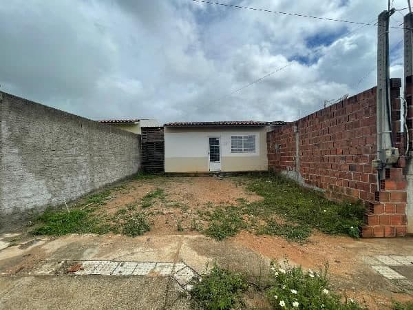 RUA ROSELI MARIA DE LIRA SILVA (ANTIGA RUA PROJETA, N. 71, LT 18, QD 43, BELO JARDIM