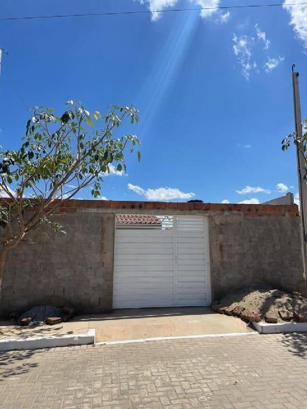 RUA ROSELI MARIA DE LIRA SILVA, N. 87, LT 22 QD 43, BELO JARDIM